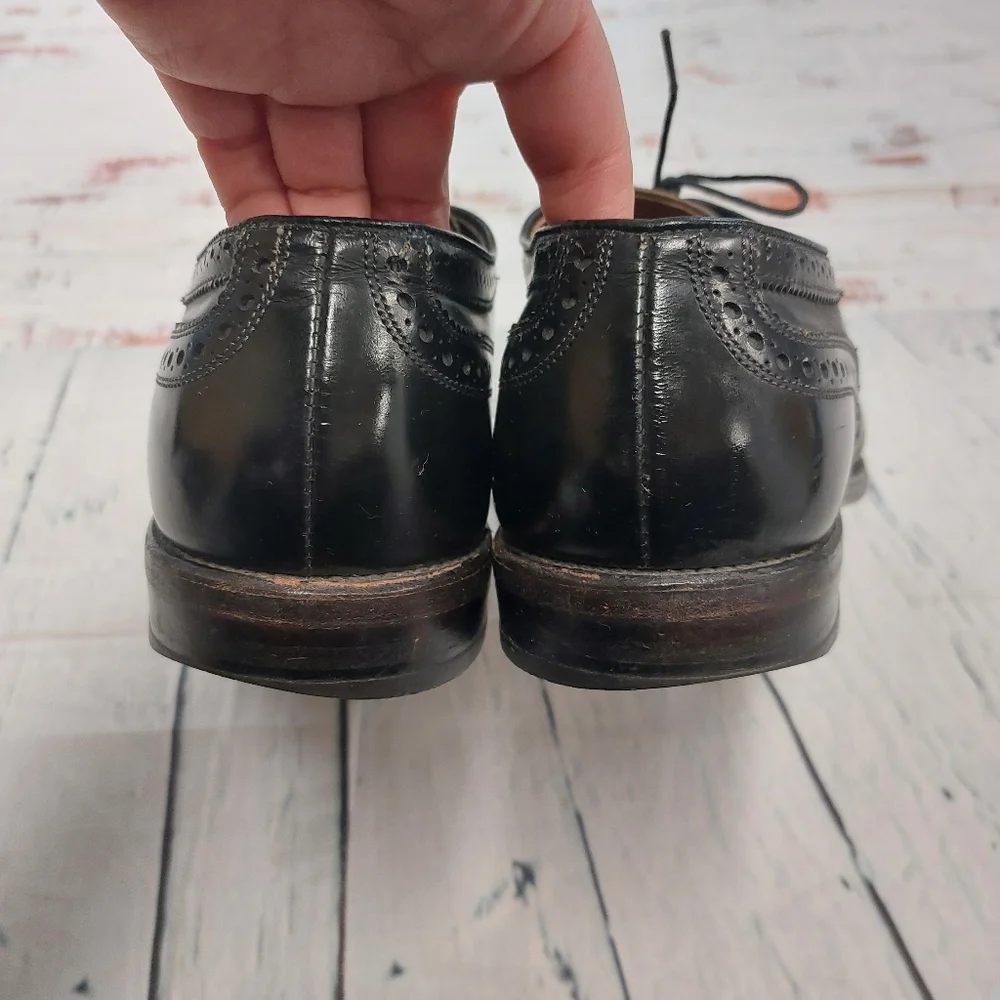 Allen Edmonds wingtip Oxford shoes - Picture 6 of 8